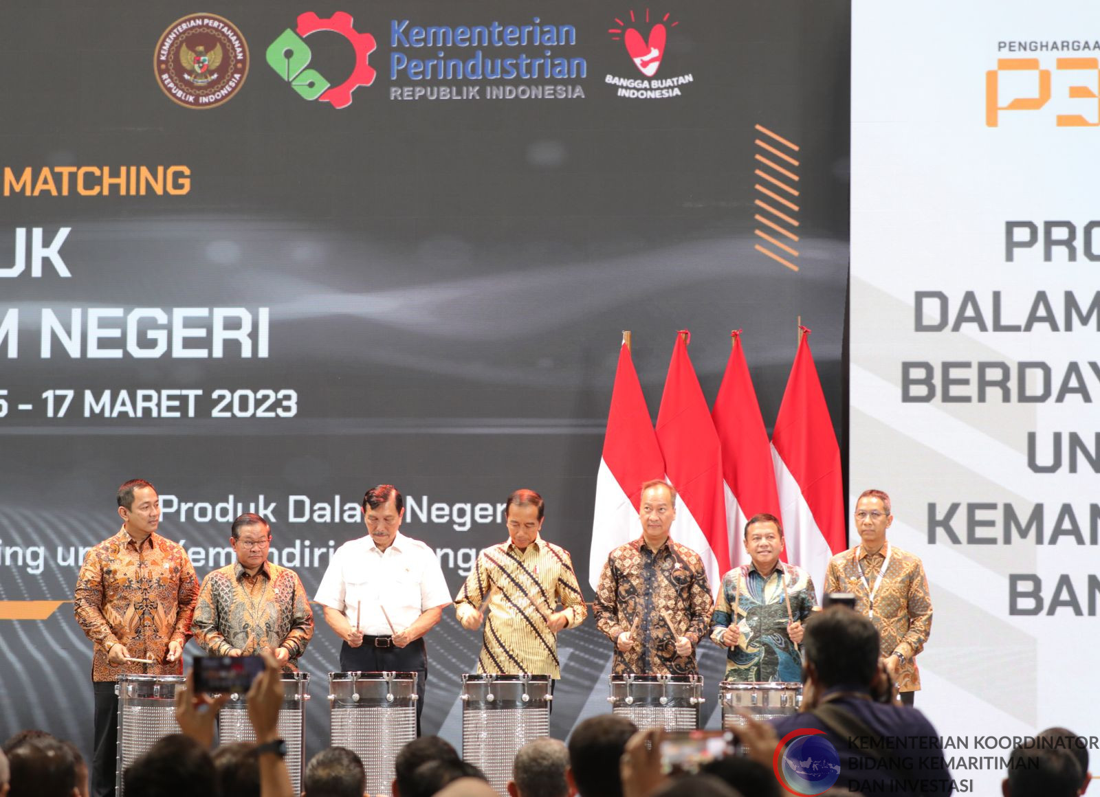 Di hadapan Presiden Jokowi, Menko Luhut Paparkan Kesuksesan Aksi Afirmasi BBI Melalui Belanja PDN